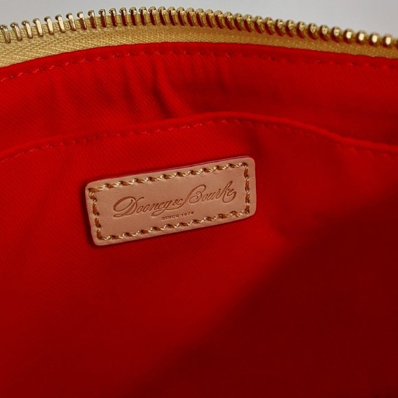 'DOONEY & BOURKE' LEATHER PINSTRIPE RED INTERIOR BAGGETT  DETACHABLE STRAP - Picture 11 of 16